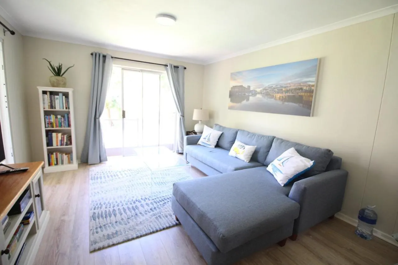 Tamboerskloof 2 Bed Apartment ケープタウン 南アフリカ
