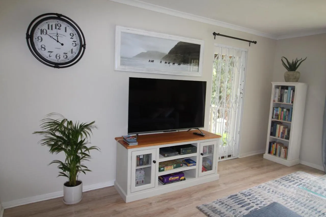 Tamboerskloof 2 Bed Apartment ケープタウン